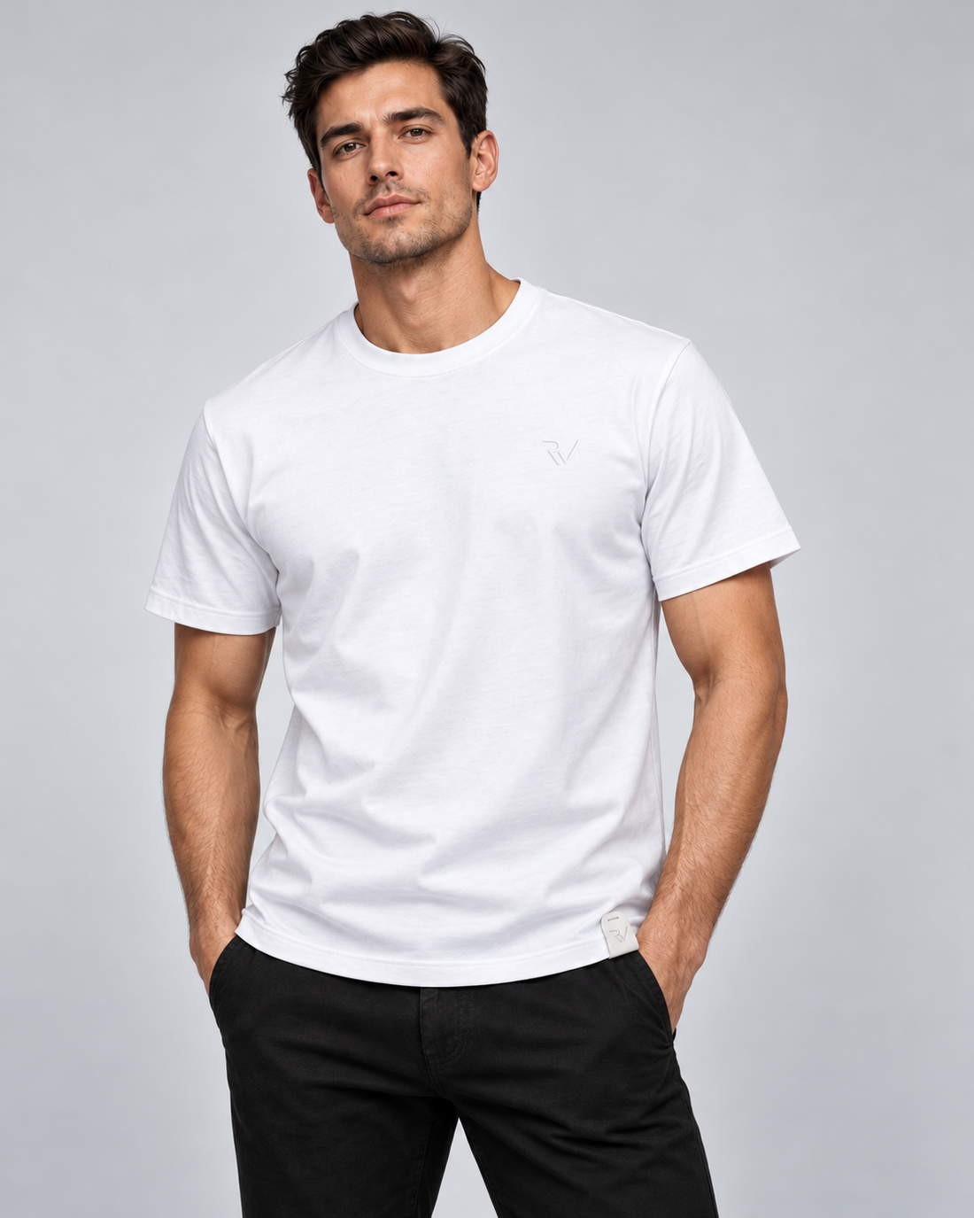 WHITE ESSENTIAL TEE